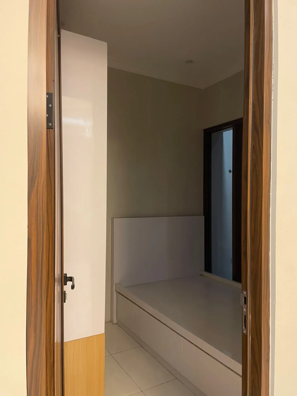 Kamar tidur utama unit Tipe 80/88 Griya Padma